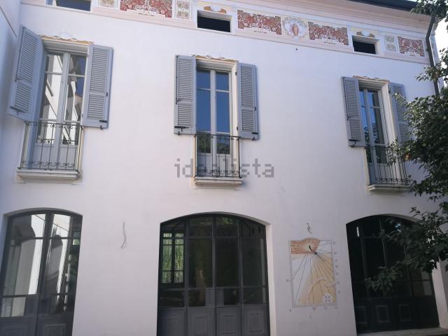 Villetta indipendente in vendita di 450 m² in Via Adua, 16