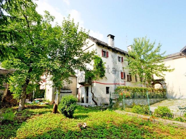 Villetta indipendente in vendita di 450 m² in Via Benefattori