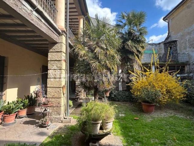 Villetta indipendente in vendita di 450 m² in Via Guglielmo Marconi