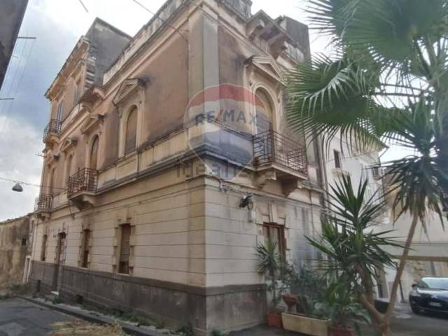 Villetta indipendente in vendita di 450 m² in Via del Progresso, 91