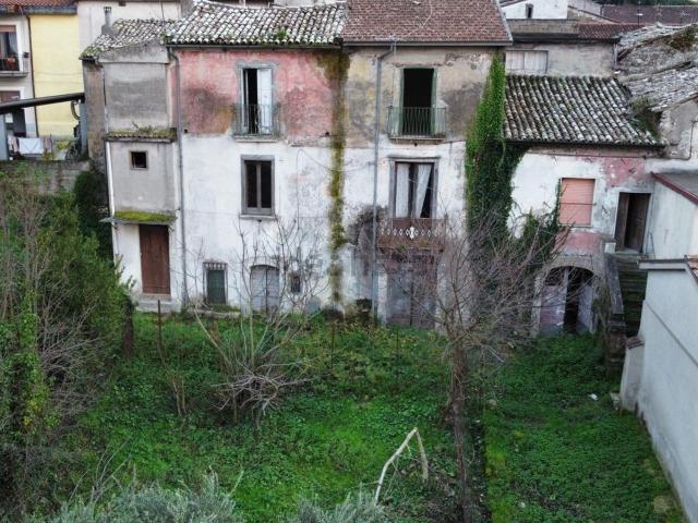 Villetta indipendente in vendita di 450 m² in Via della Libertà