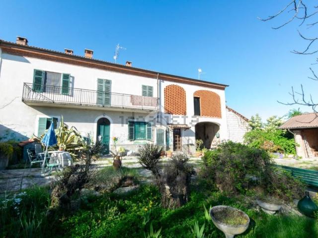 Villetta indipendente in vendita di 450 m² in Via Serra, 44