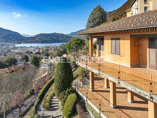 Villetta indipendente in vendita di 450 m² in Via per Brunate