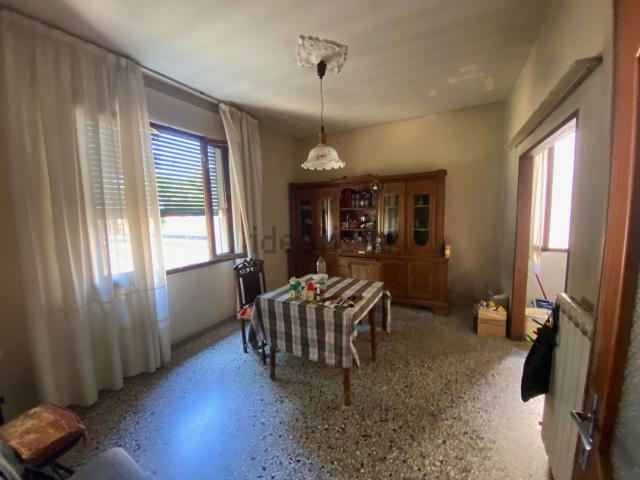 Villetta indipendente in vendita di 450 m² in Via Roma