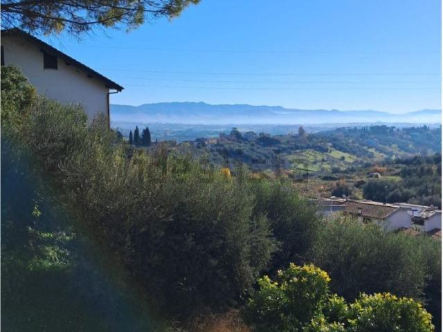 Villetta indipendente in vendita di 450 m² in Via Reggio Emilia