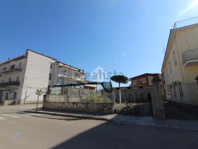 Villetta indipendente in vendita di 450 m² in Viale Trieste, 28