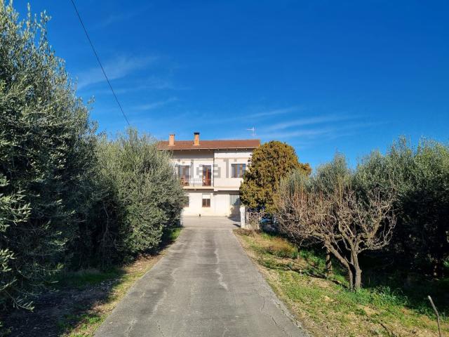 Villetta indipendente in vendita di 450 m² in Contrada Vallescura