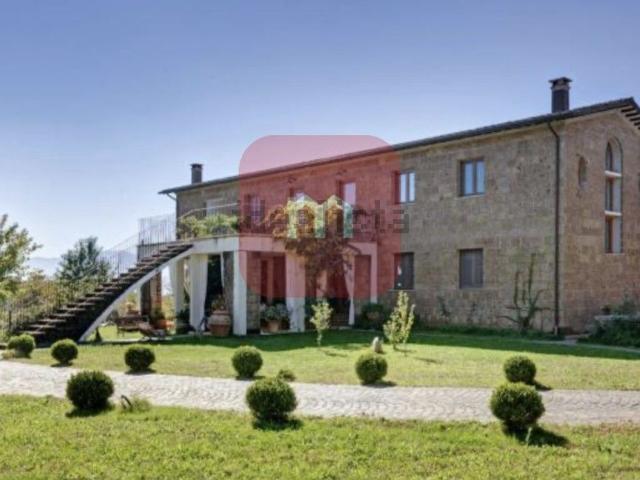 Villetta indipendente in vendita di 450 m² in Contrada Casalecchio