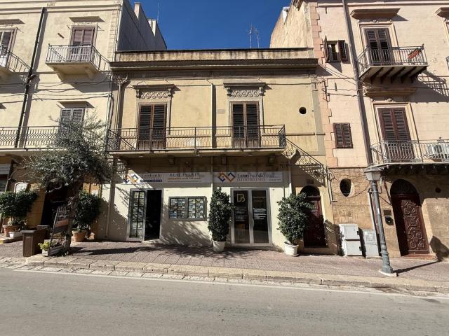 Villetta indipendente in vendita di 450 m² in Corso Giuseppe Garibaldi