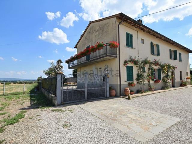 Villetta indipendente in vendita di 450 m² in Località Castroncello, 37
