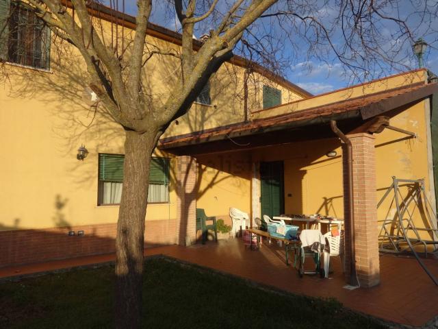 Villetta indipendente in vendita di 450 m² in Strada Cenerente Colle Umberto