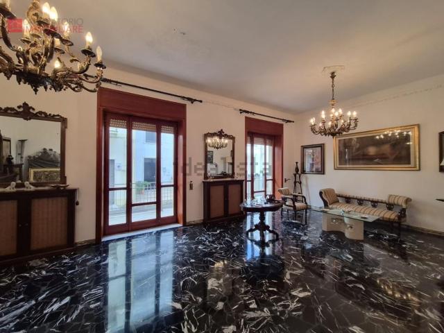 Villetta indipendente in vendita di 453 m² in Via Tito Livio, 73015