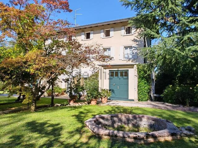 Villetta indipendente in vendita di 455 m² in Via Leonardo da Vinci, 4