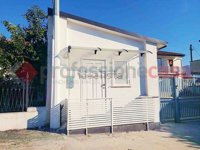 Villetta indipendente in vendita di 45 m² in Via Casilina Nord