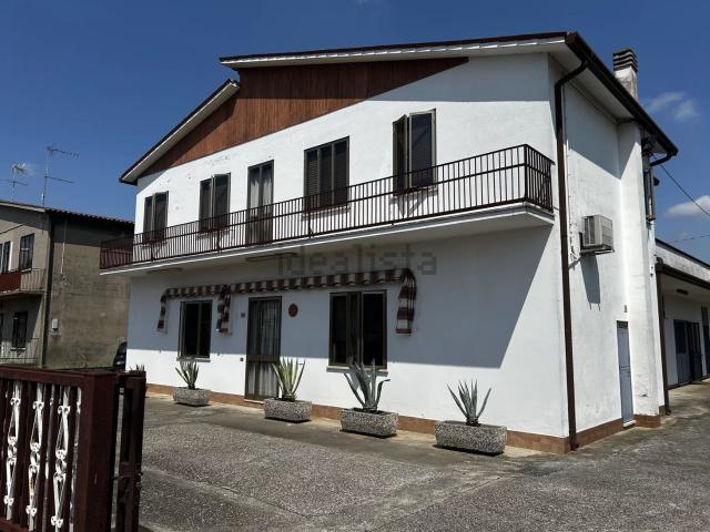 Villetta indipendente in vendita di 460 m²