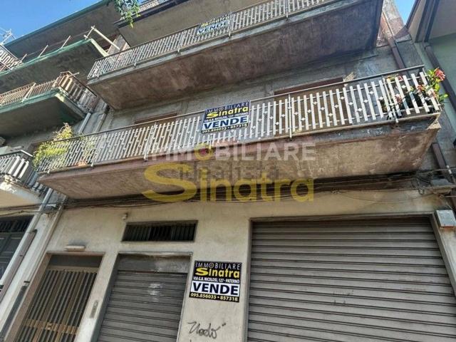 Villetta indipendente in vendita di 460 m² in Via degli Studi