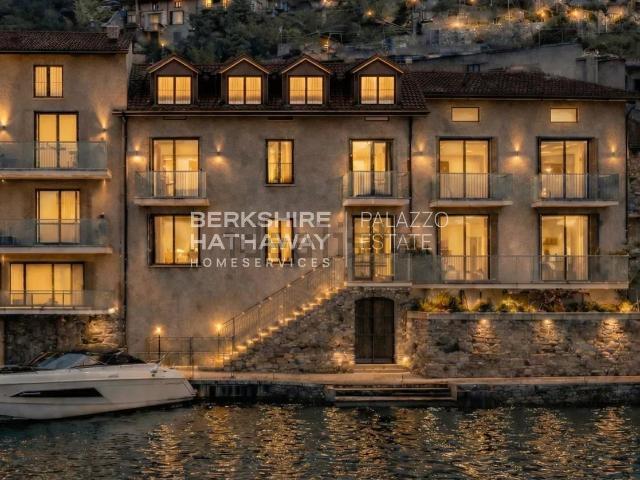 Villetta indipendente in vendita di 460 m² in Via della Piazza, 2