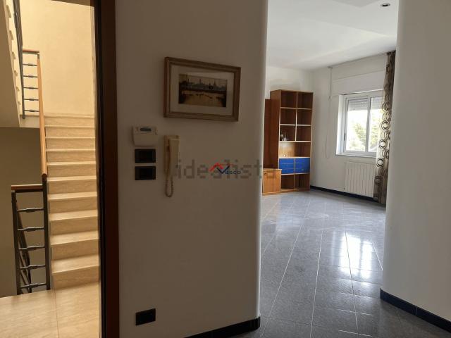 Villetta indipendente in vendita di 460 m² in Via Maria Riposo