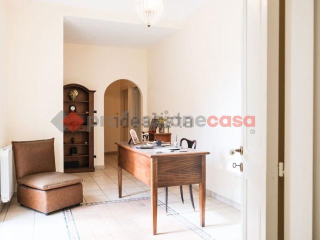 Villetta indipendente in vendita di 460 m² in Via Placido Fiore, 1