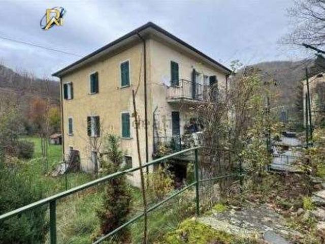 Villetta indipendente in vendita di 461 m² in Località Pontestrambo, 19