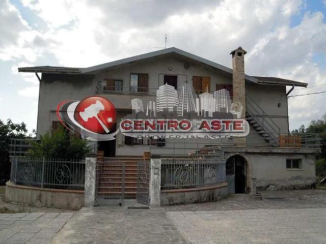 Villetta indipendente in vendita di 462 m² in Via Ca&apos  Sante