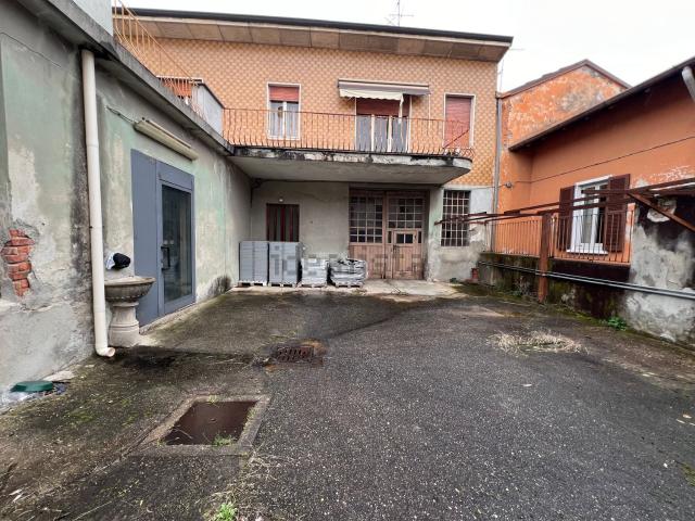 Villetta indipendente in vendita di 462 m² in Viale Boccaccio