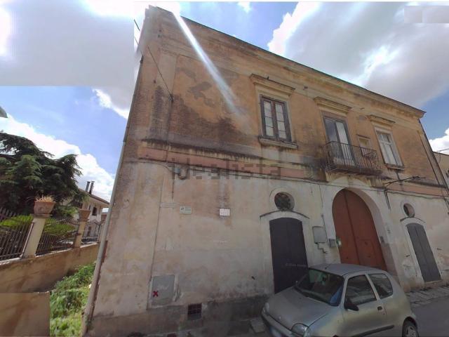 Villetta indipendente in vendita di 465 m² in Via Ponte Grotta, 93