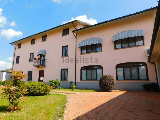 Villetta indipendente in vendita di 465 m² in Via Vecchia di Vigevano, 38