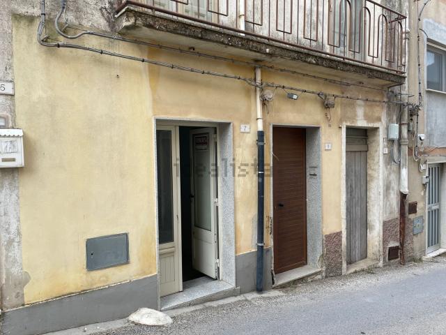 Villetta indipendente in vendita di 46 m² in Via Fontana, 7