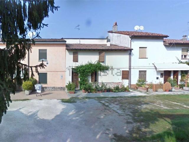 Villetta indipendente in vendita di 471 m² in Via Ca&apos  de&apos  Corti, 9