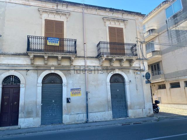 Villetta indipendente in vendita di 471 m² in Corso Mazzini, 187