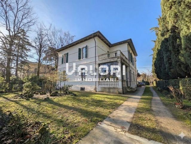 Villetta indipendente in vendita di 472 m² in Viale Stradone, 22