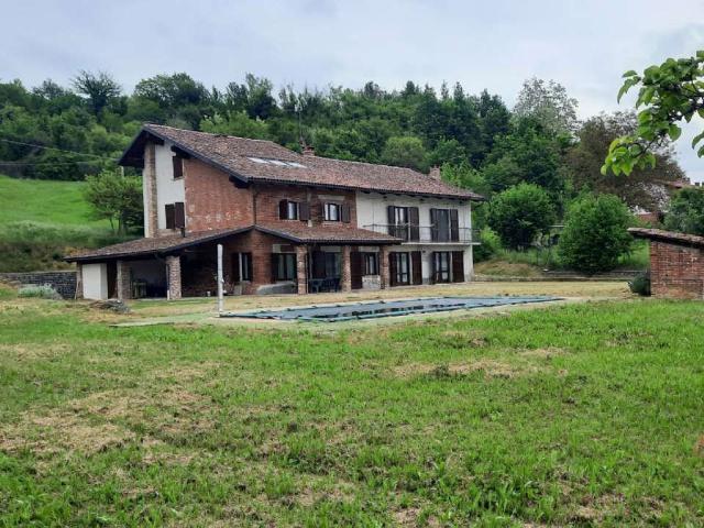 Villetta indipendente in vendita di 474 m² in Frazione San Lorenzo