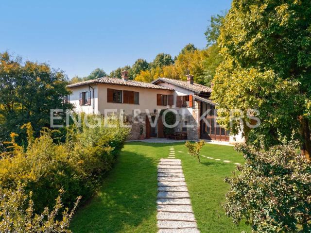 Villetta indipendente in vendita di 476 m² in Via marco