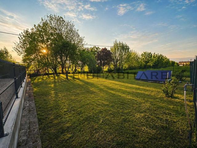 Villetta indipendente in vendita di 478 m² in Via Caprera, 20