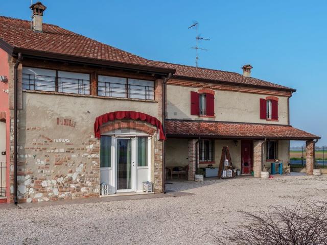 Villetta indipendente in vendita di 480 m²