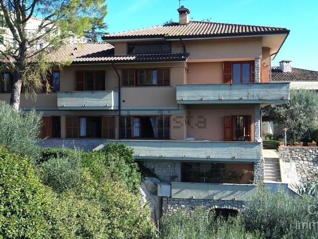 Villetta indipendente in vendita di 480 m²