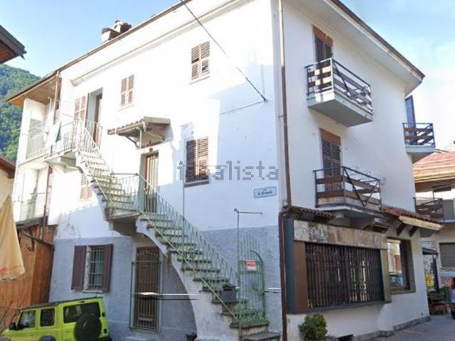 Villetta indipendente in vendita di 480 m² in Via Vittorio Emanuele III, 13