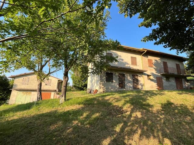 Villetta indipendente in vendita di 485 m² in Via Romagnoli