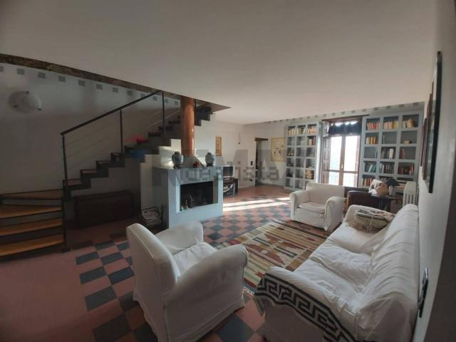 Villetta indipendente in vendita di 488 m² in Via Interna, 87