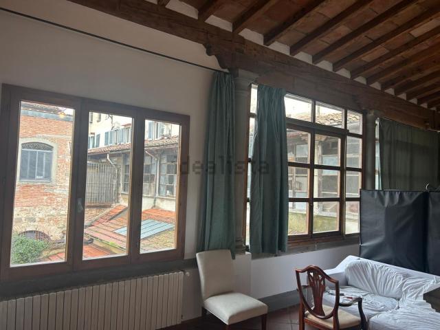 Villetta indipendente in vendita di 488 m² in Via Santa Monaca