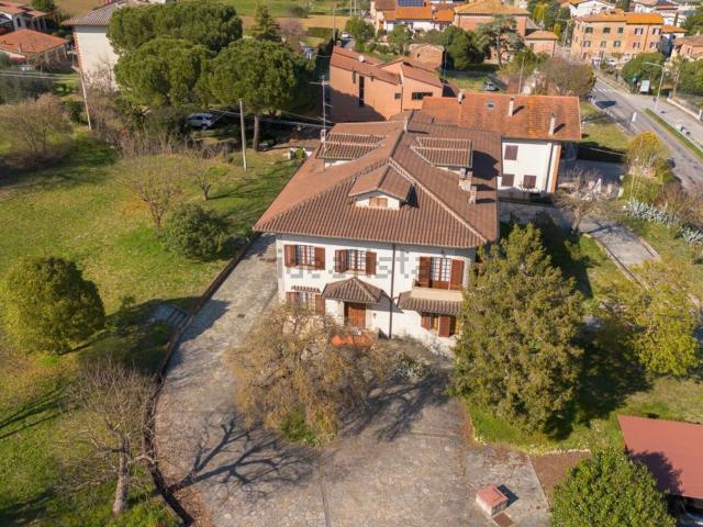 Villetta indipendente in vendita di 490 m²