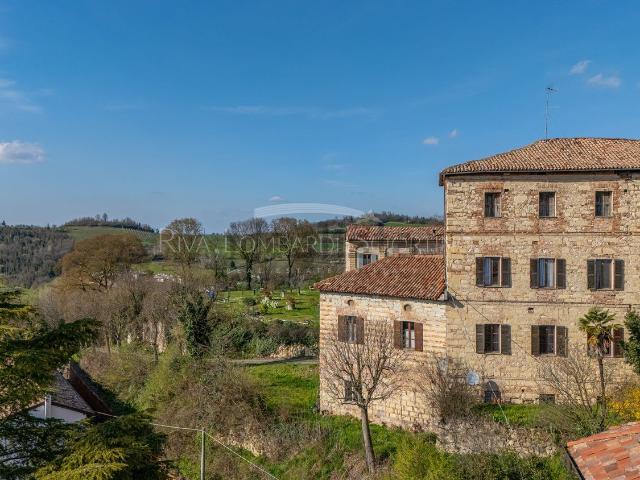 Villetta indipendente in vendita di 490 m² in Via Castello, 1