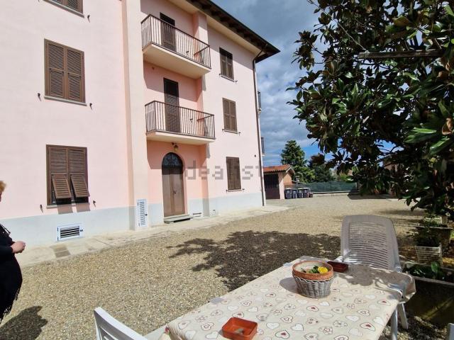 Villetta indipendente in vendita di 490 m² in Via Bianchi