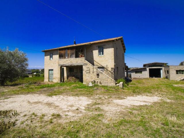 Villetta indipendente in vendita di 490 m² in Via Poggio Morello