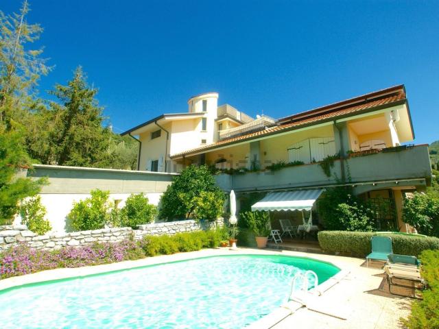 Villetta indipendente in vendita di 500 m²