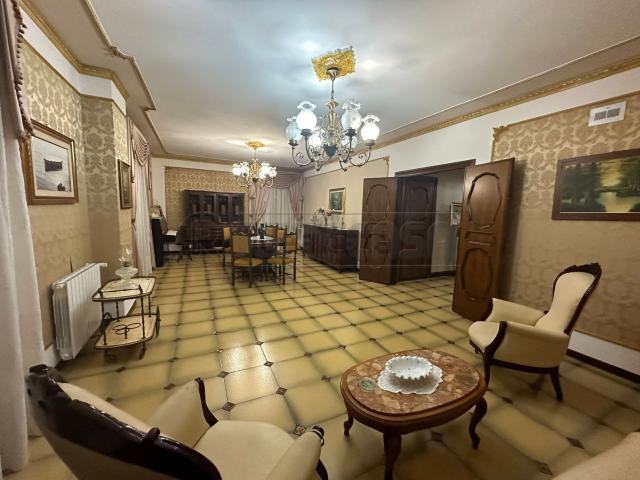 Villetta indipendente in vendita di 500 m²