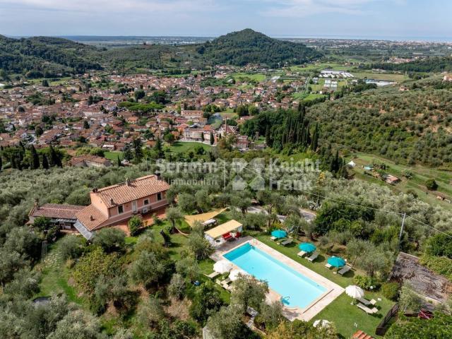 Villetta indipendente in vendita di 500 m²
