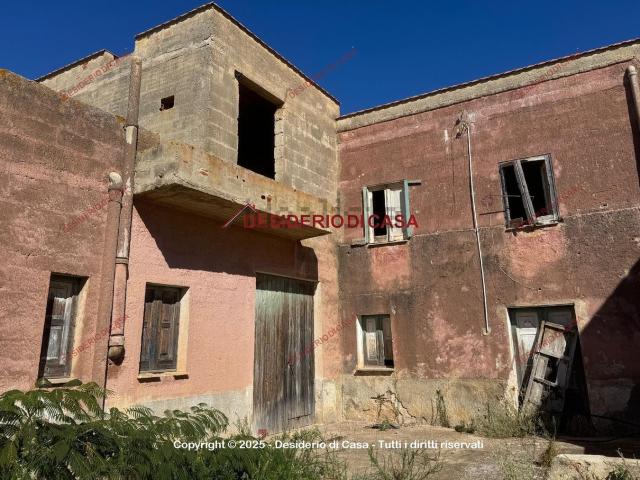Villetta indipendente in vendita di 500 m² in Via Coppola