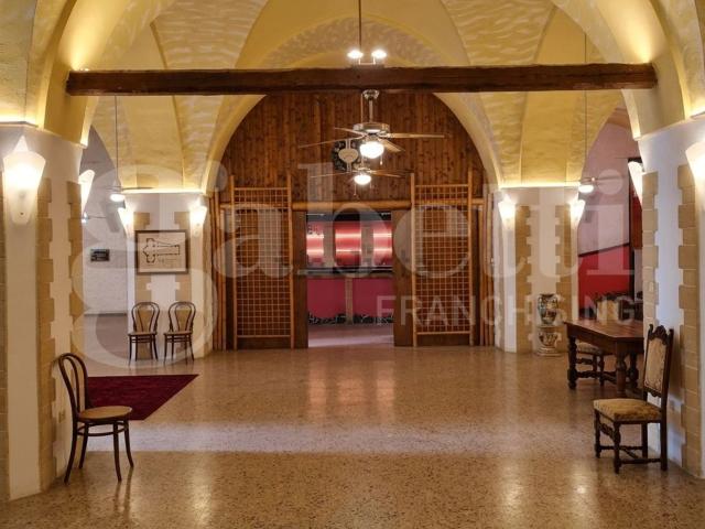 Villetta indipendente in vendita di 500 m² in Via Campo dei Fiori, 1000